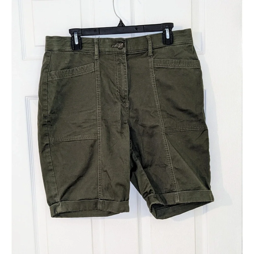Croft & Barrow Women's  Olive Comfort Waist Mid Rise Chino Shorts Size 12‎ NWOT